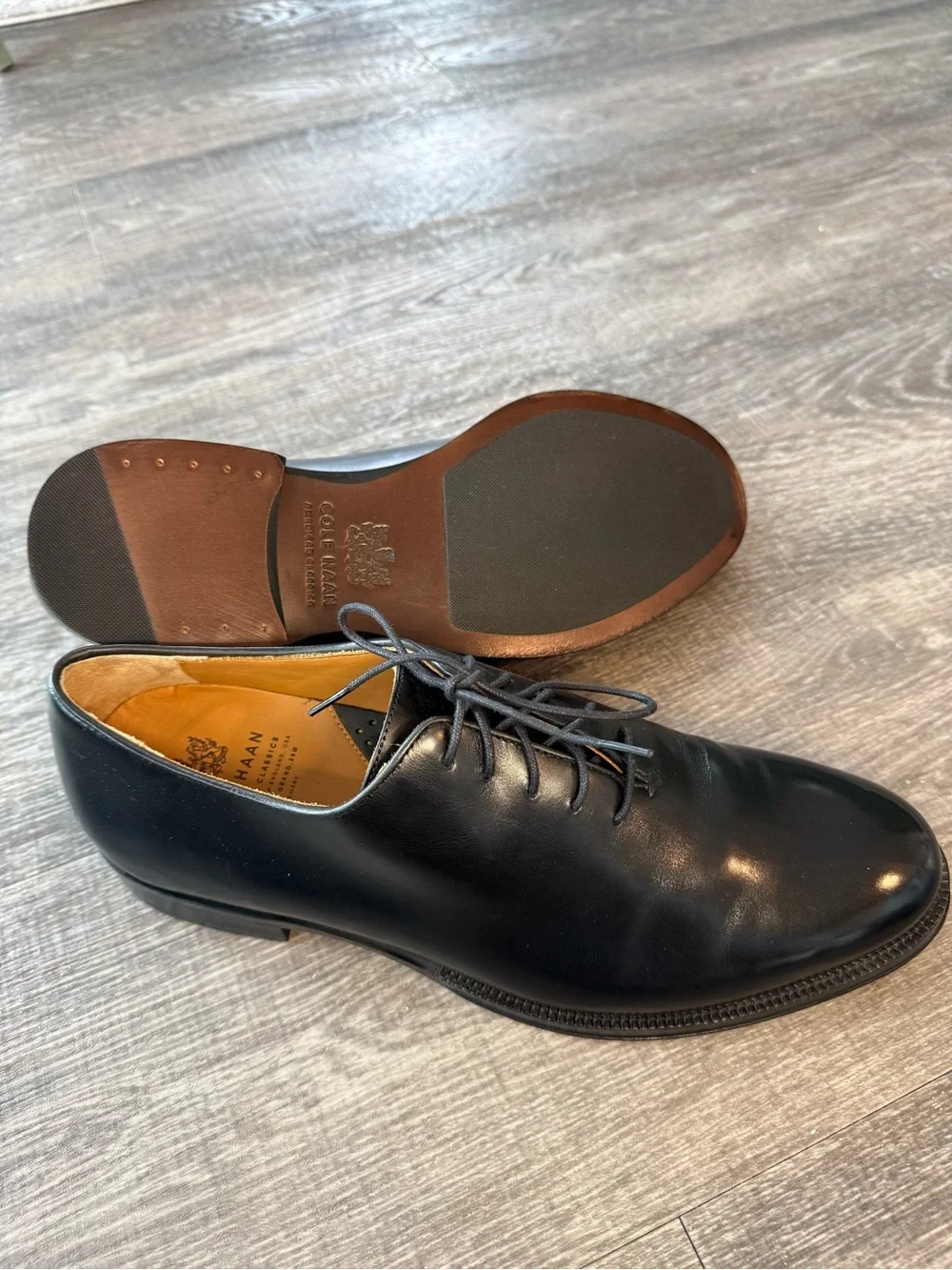 Cole Haan Black Leather Plain-Toe Derby Dress Shoes